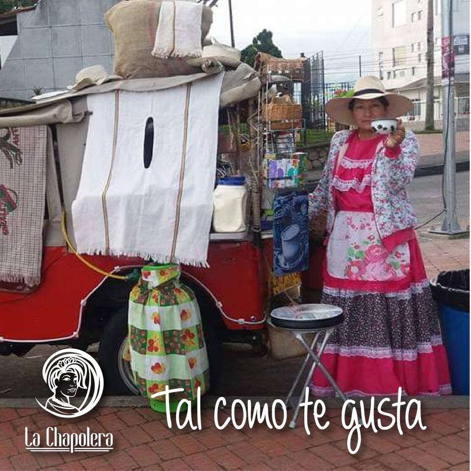 Zona Cafetera de Colombia - Chapolera tomando cafe